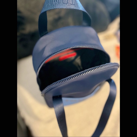 NWT – Tommy Hilfiger Backpack - Picture 4 of 8